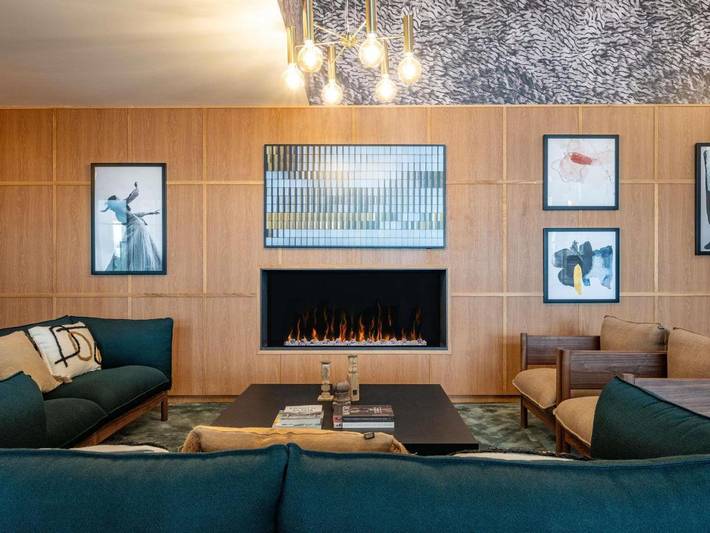 Hôtel pour 4 personnes, avec terrasse ainsi que piscine et vue, animaux acceptés