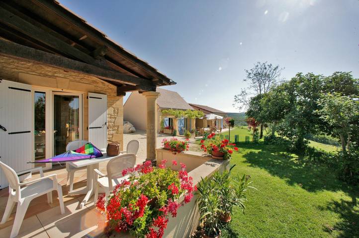 Maison de vacances pour 4 personnes, avec Jardin à Salignac-Eyvigues
