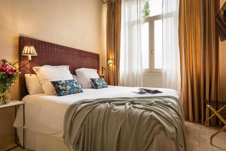 Apartahotel para 3 personas, con Terraza además de Piscina y Vistas en Sevilla