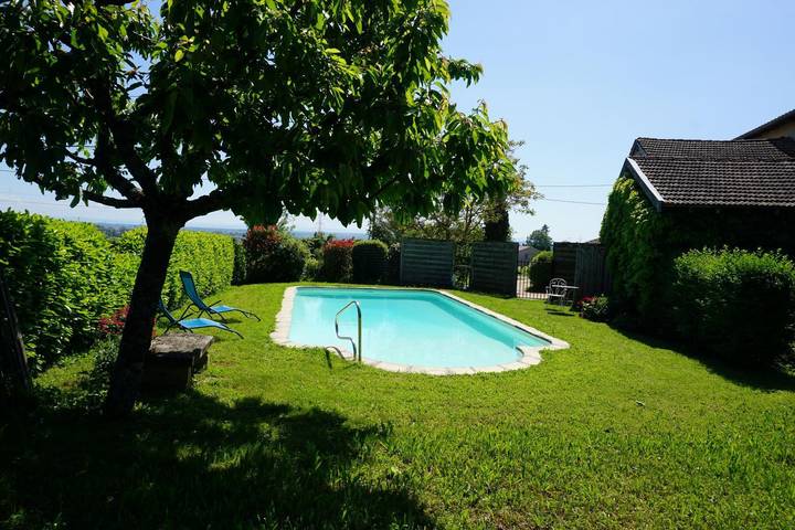 Gîte pour 6 personnes, avec piscine et jardin dans La Chapelle-de-Guinchay - 3