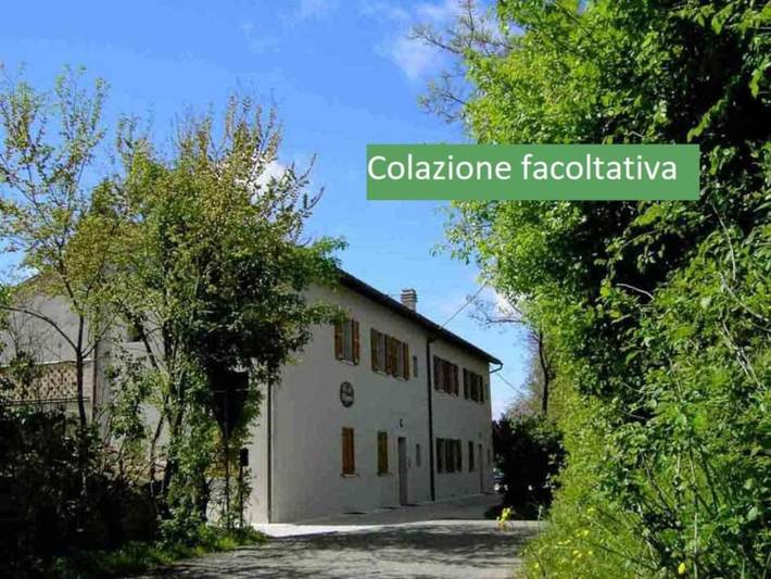 B&b per 4 persone, con panorama e giardino nonché terrazza in Urbino