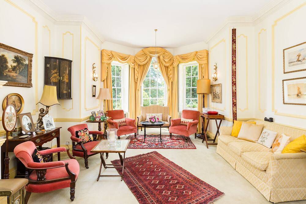 The Bird Room - Upper Court Manor House in Kemerton, Worcestershire