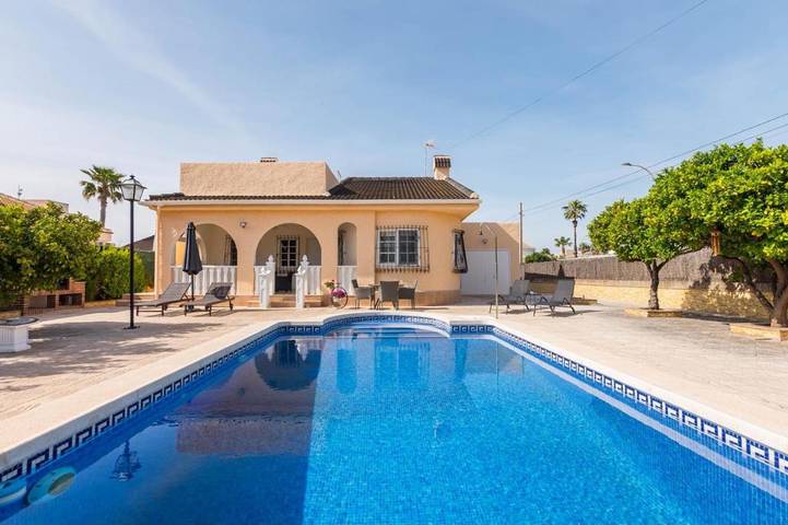 Chalet para 6 personas, con jardín además de vistas y piscina, Se admiten mascotas en Campo de Cartagena - 2