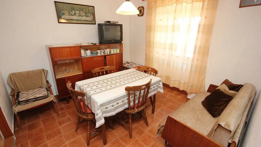 Ferienhaus für 4 Personen, mit Terrasse, mit Haustier auf Cres - 2