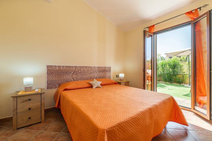 Location de vacances pour 2 personnes, avec Jardin à Sant'Anna Arresi - 3