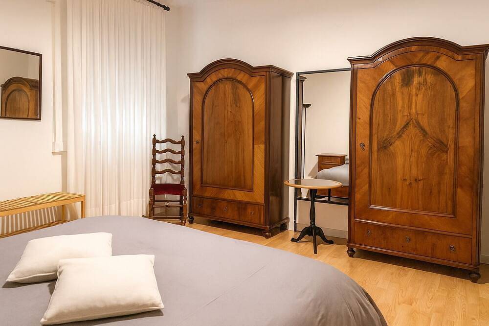 Apartamento entero, Close to downtown Apartment for couples, families and business trips in Trieste, Carso