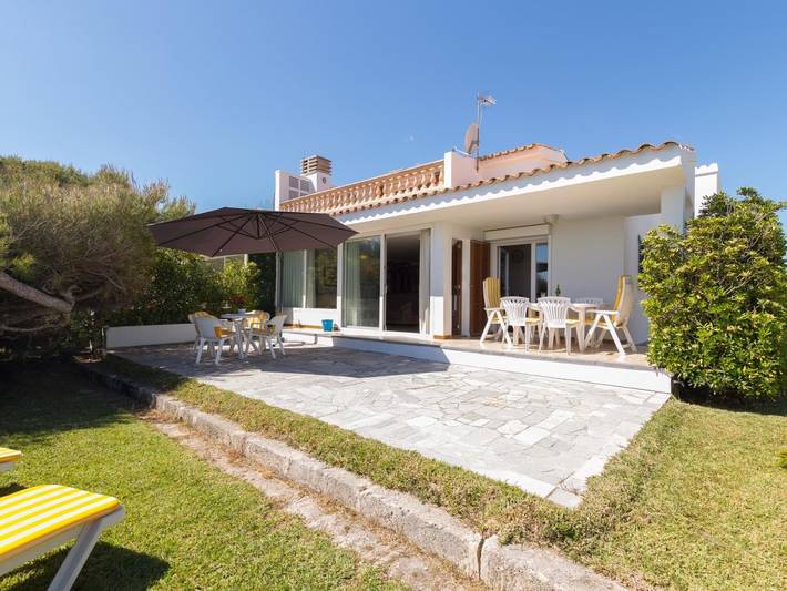 Ferienhaus für 6 Personen, mit Balkon/Terrasse und Meerblick sowie Garten in Playa de Muro