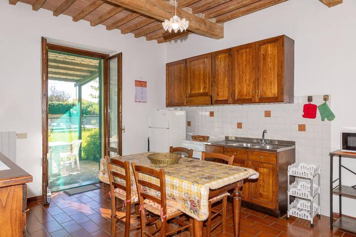 Ferienwohnung für 4 Personen, mit Pool und Garten in Cecina - 4