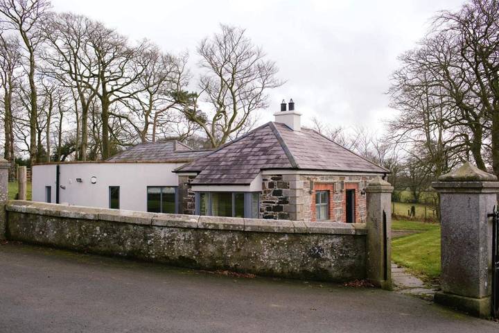 Lodge for 5 people, with garden and view, with pets in Northern Ireland