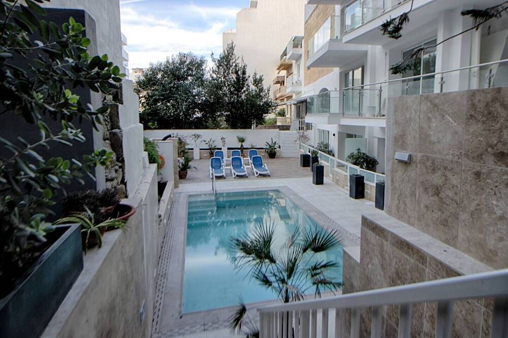 Ganze Wohnung, Relax with the whole family at this peaceful place to stay in il-Mellieha, Mellieha
