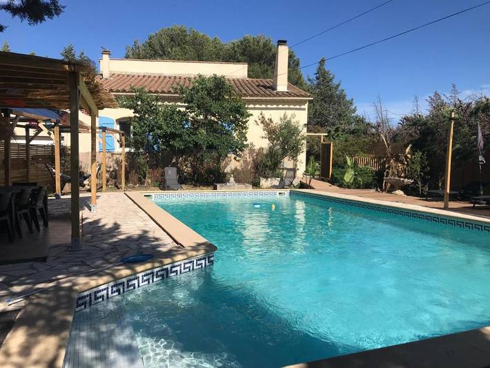 Villa pour 12 personnes, avec Terrasse ainsi que Jardin et Piscine