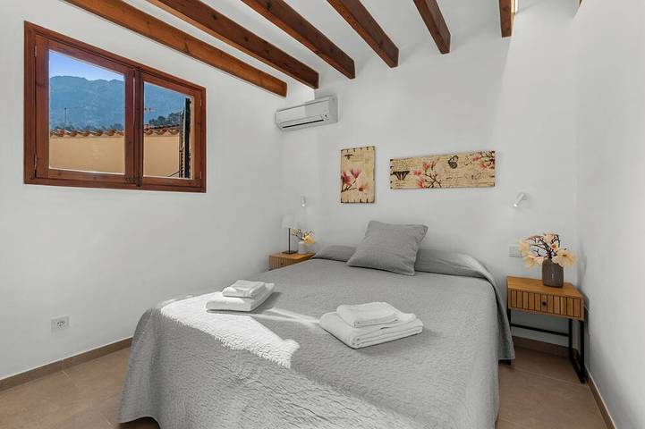 Can Mayol, beautiful, newly refurbished village house at few steps from centre. in Fornalutx, Mallorca Oeste