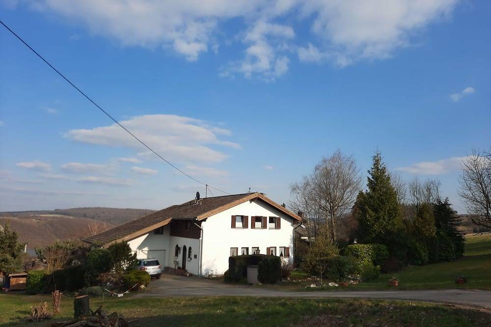 Ganze Wohnung, Wohnung in Starkenburg mit Kleiner Terrasse in Starkenburg, Bernkastel-Kues & Umgebung
