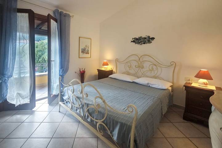 Ferienwohnung für 4 Personen, mit Balkon und Garten in Lu Fraili di Sopra - 2