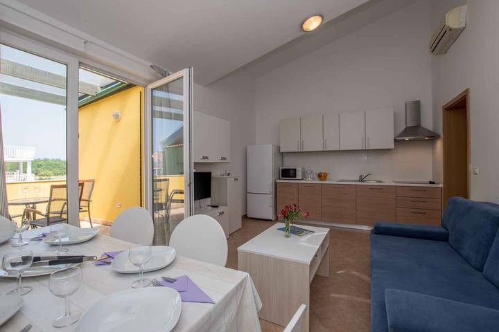 Holiday apartment for 6 people, with balcony, with pets - 1