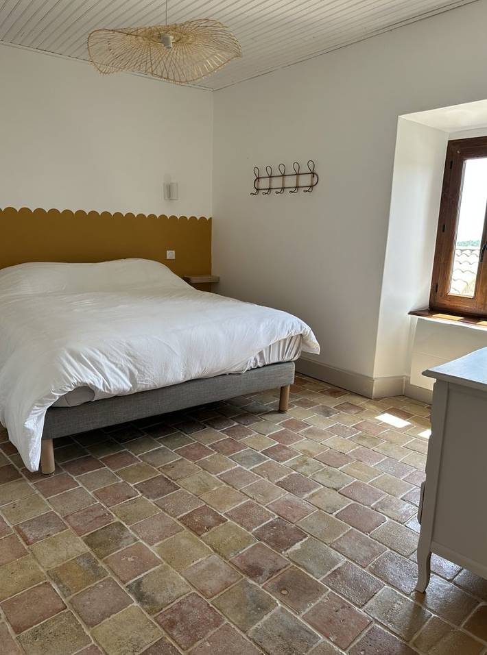 Gîte pour 12 personnes, avec jacuzzi et jardin ainsi que piscine et terrasse, animaux acceptés à Sanilhac - 4