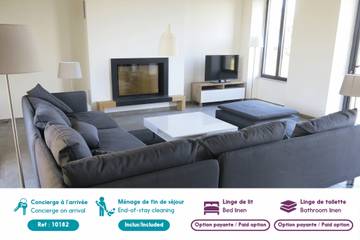 Villa pour 11 Personnes dans L'Aiguillon-sur-Vie, Vallée de la Loire, Photo 1