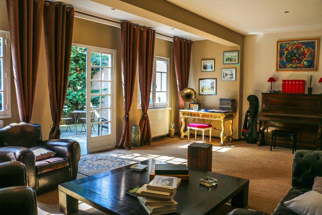 Triple Room with Garden View in Port-des-Barques, Région de Rochefort