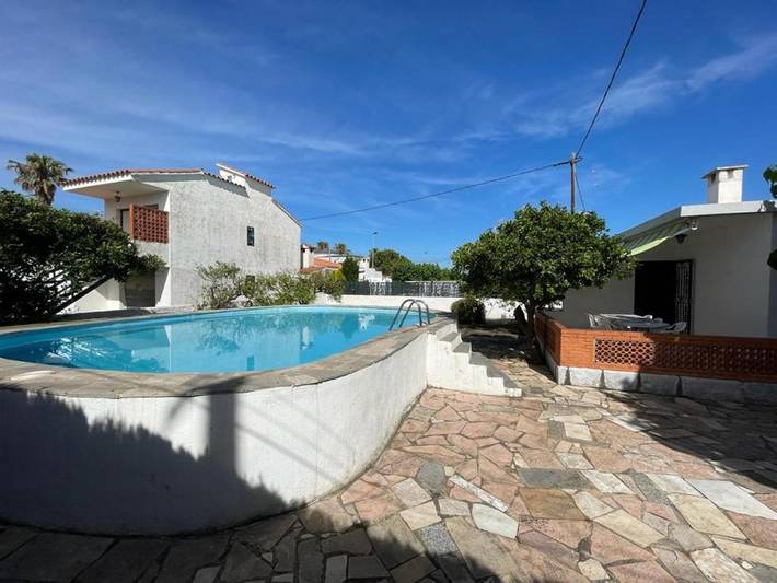Casa rural para 5 personas, con terraza además de jardín y piscina, Se admiten mascotas en Vinaroz - 2