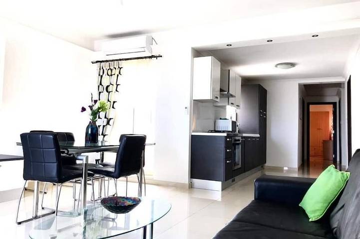 Location de vacances pour 5 personnes, avec balcon dans Qawra - 3