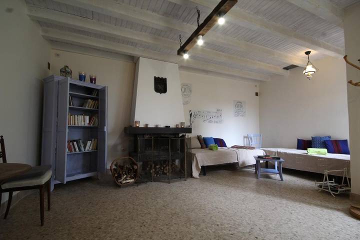 Gîte pour 2 personnes, avec jardin dans Jalogny - 2