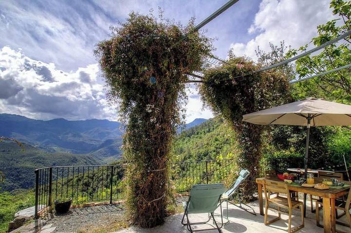 Location de vacances pour 2 personnes, avec Terrasse dans Aiti