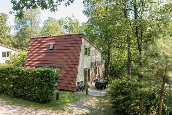 Bungalow für 7 Personen, mit Balkon/Terrasse und Terrasse sowie Garten