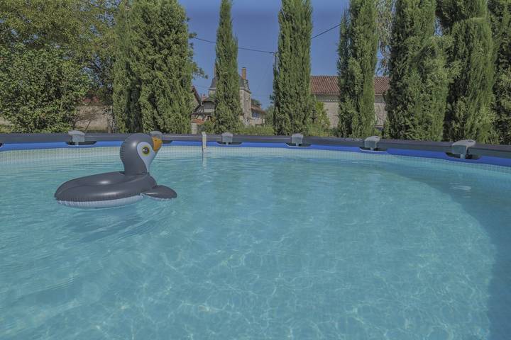 Location de vacances pour 8 personnes, avec jardin, animaux acceptés à Lizant