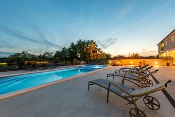 Villa für 8 Personen in Grad Benkovac, Zadar, Bild 1