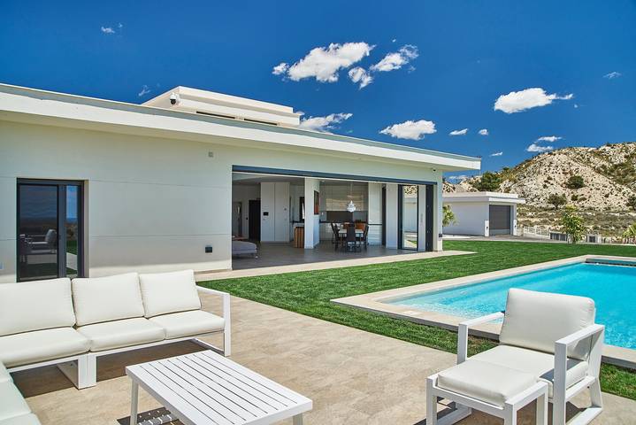 Villa Vista – Exklusive Luxusvilla mit privatem Pool und Whirlpool in Alicante Provinz