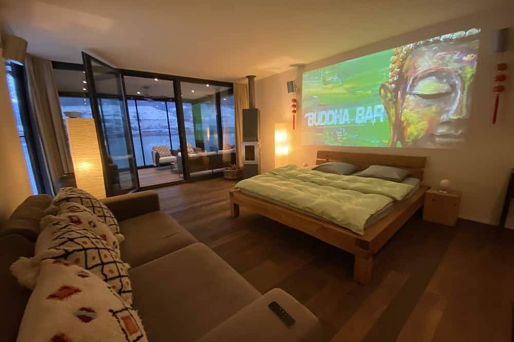 Ganze Wohnung, Penthouse auf der Villa Wilen, direkt am Sarnensee, tolle Aussicht! in Wilen (Sarnen), Sarnen