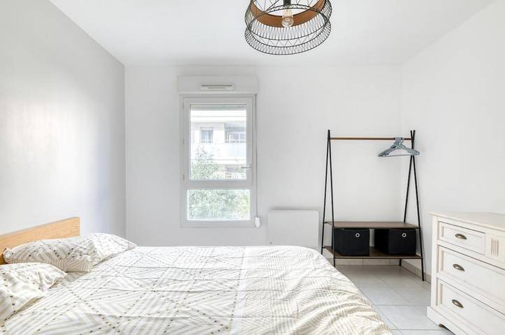 Gîte pour 4 personnes, avec balcon à Vaulx-en-Velin - 2