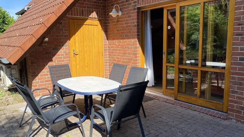 Ferienhaus für 8 Personen, mit Terrasse in Nieheim