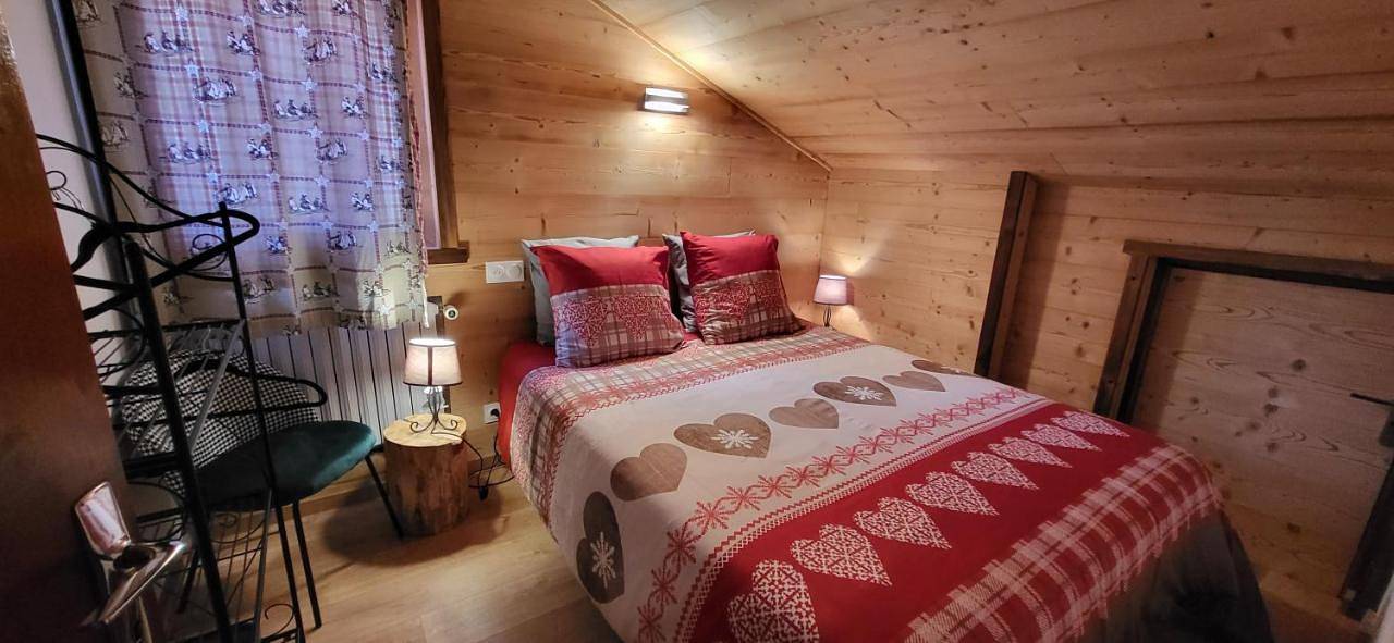 Appartement entier, Two-Bedroom Apartment in Égat, Parc naturel régional des Pyrénées catalanes