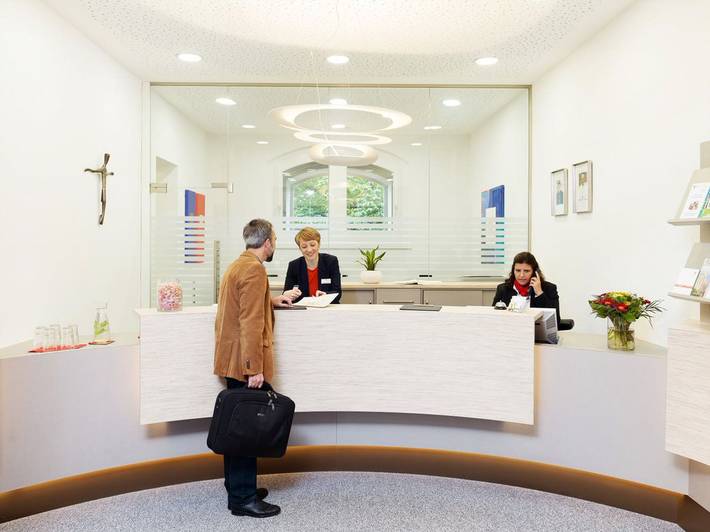 Ganze Ferienwohnung, Bildungshaus St. Bernhard - Einzelzimmer mit Dusche und Wc in Rastatt, Nordschwarzwald