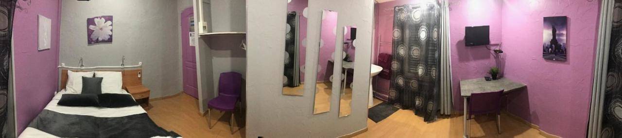 Double Room with Shared Toilet in Lezoux, Région de Thiers