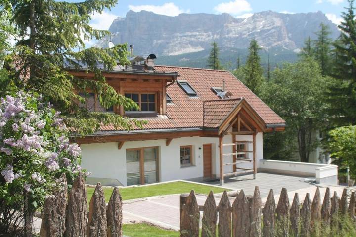 Appartamento per 8 persone, con Balcone e Terrazza nonché Giardino e Panorama a La Villa