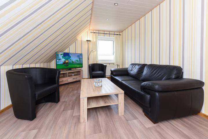 Ferienwohnung für 7 Personen, mit Garten und Terrasse in Bensersiel - 4