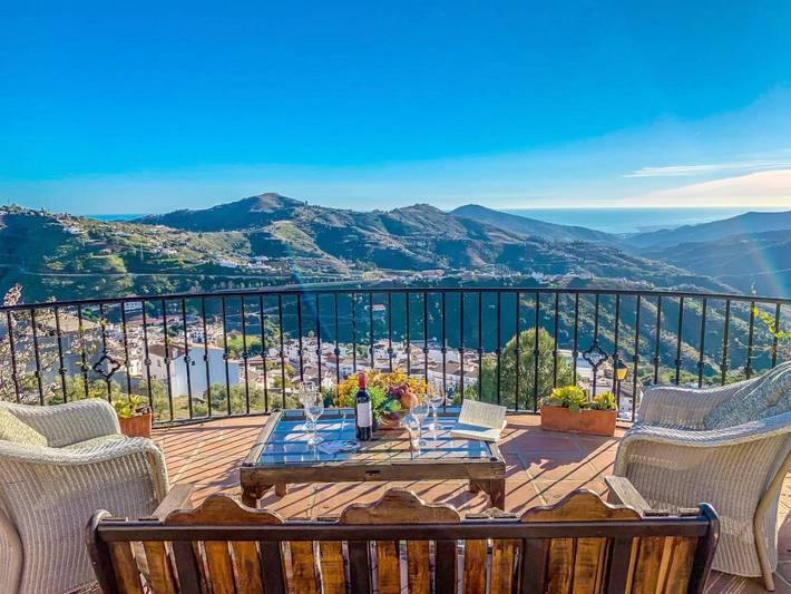 Casa de vacaciones para 10 personas, con jacuzzi además de jardín y piscina - 1