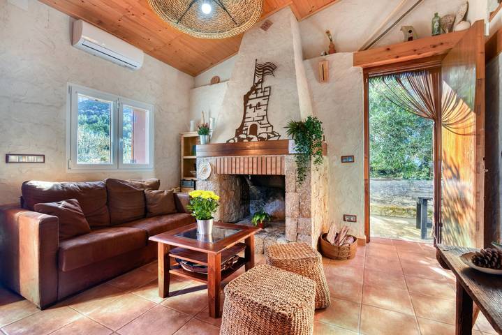 Country House 'El Castellet De L'Ocaive' with Mountain View, Wi-Fi and Air Conditioning in Pedreguer, Costa Blanca