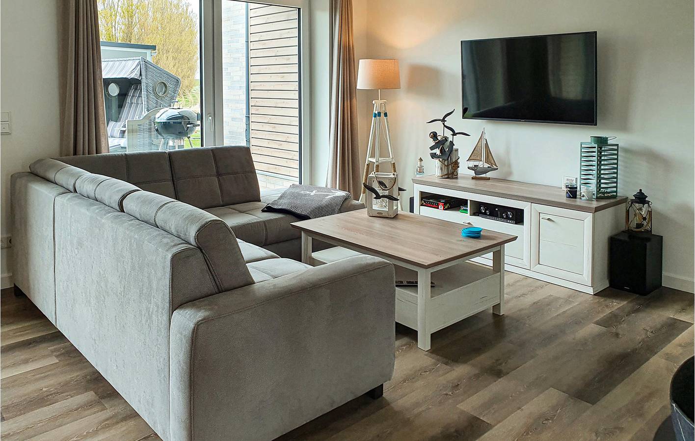 Büsum Apartment mit Küche, TV & Parkplatz - 2km zum Strand in Büsum, Nordseeküste