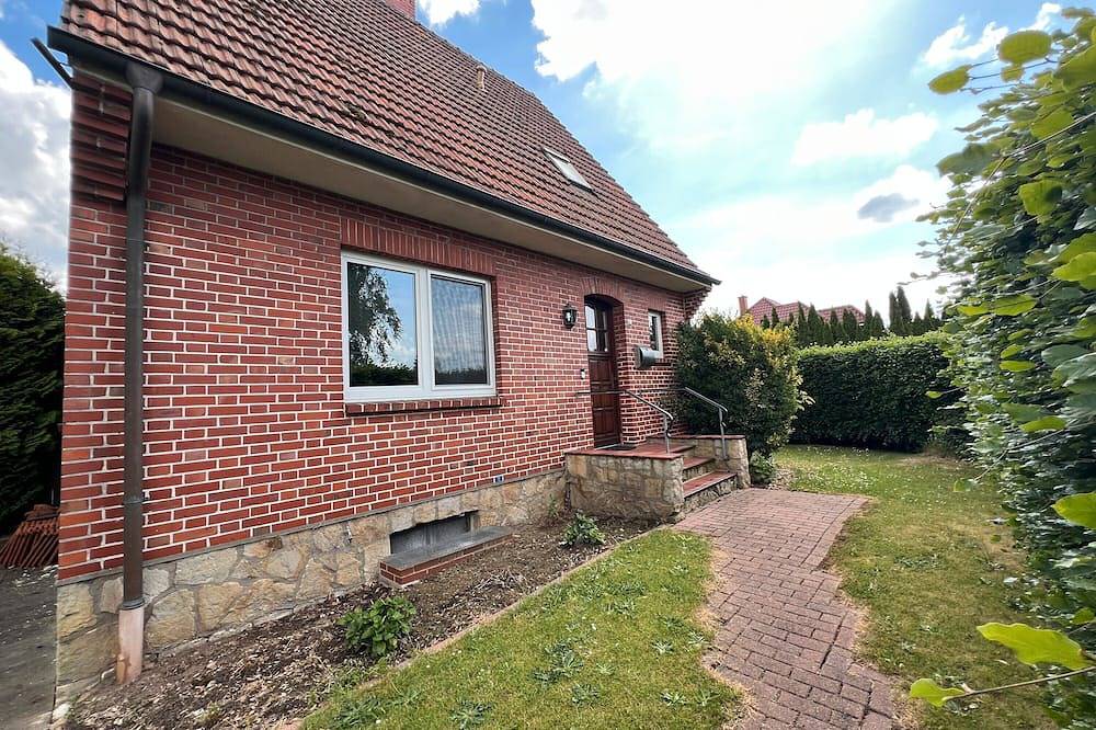 Ferienhaus 'Almir' mit privater Terrasse, privatem Garten und Wi-Fi in Haselünne, Hasetal