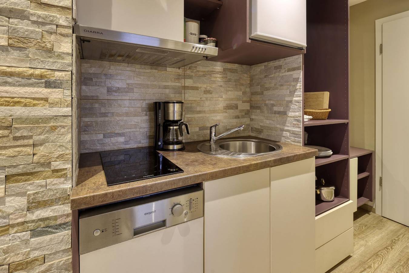 Ganze Ferienwohnung, Wohnung in Marktheidenfeld mit Großem Balkon in Marktheidenfeld, Spessart-Mainland