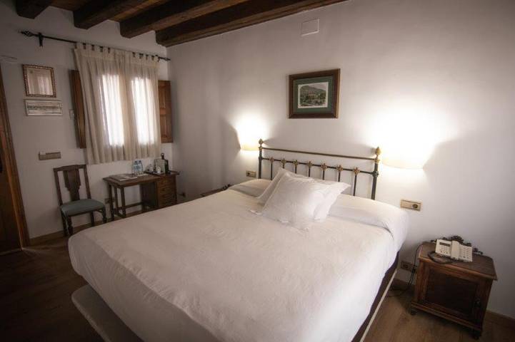 Apartamento para 2 personas, con Terraza además de Jardín y Piscina en Cuacos de Yuste