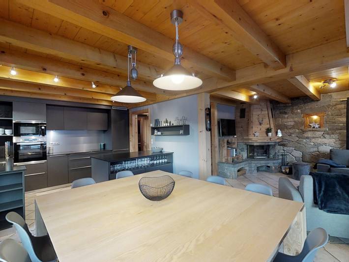 Chalet espacioso para 11 personas a 100m de pistas y cerca del centro, con jardín y actividades de verano in Le Grand-Bornand, Región de Annecy