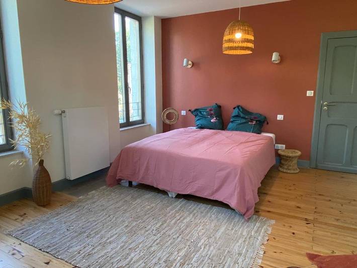 Location de vacances pour 2 personnes, avec jardin ainsi que vue et piscine, animaux acceptés à Le Temple-sur-Lot - 4