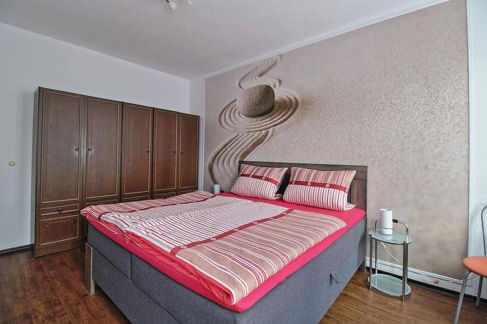 Ganze Wohnung, Ruhige Oase mit großer Dachterrasse & Privatparkplatz – Perfekt für 2 Personen in Görlitz, Oberlausitz-Niederschlesien