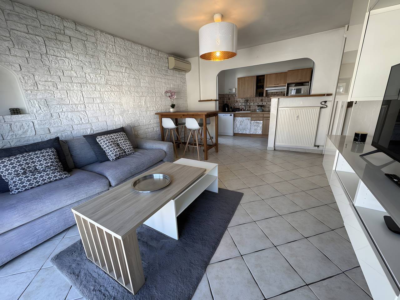 Apartamento entero, Apartamento «Les Floralies» con jardín compartido, Wi-Fi y aire acondicionado in La Garde, Costa mediterránea (Francia)