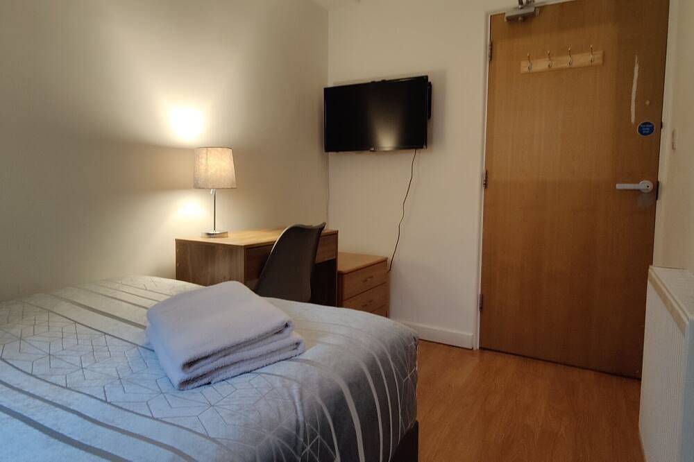 City centre private rooms w/tv & shared bathrooms in Liverpool, Merseyside
