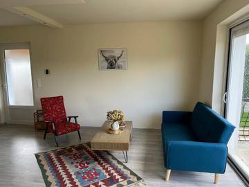 Gîte pour 2 personnes, avec piscine et jardin à Ladoix-Serrigny